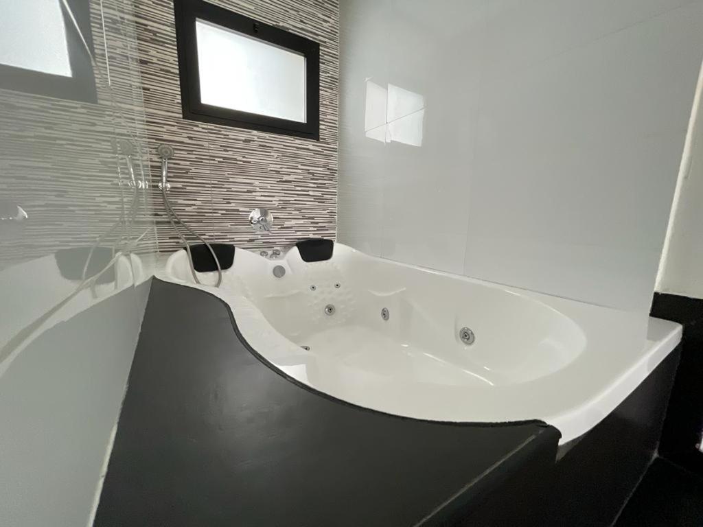 Lev Eilat Suites ภายนอก รูปภาพ